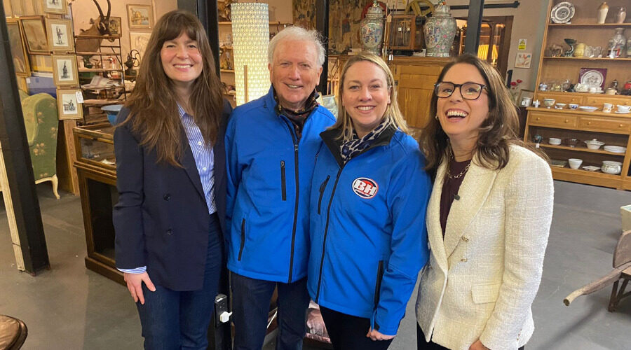 Therapist Tess does Bargain Hunt…but did she find a Bobby Dazzler?